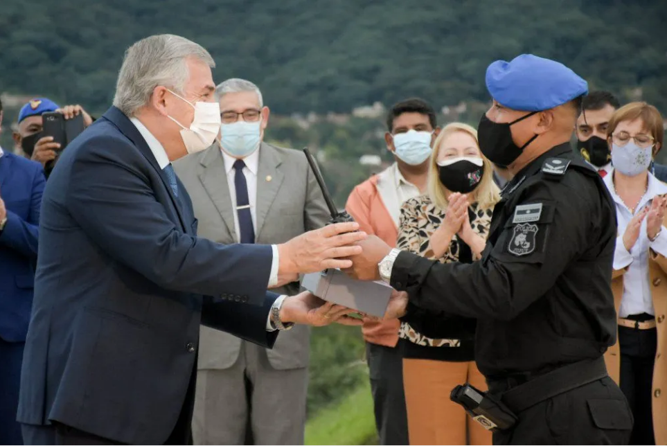 阿根廷胡胡伊（Jujuy）省警察啟用新的通信設(shè)備以加強(qiáng)其犯罪預(yù)防和社區(qū)援助力量。